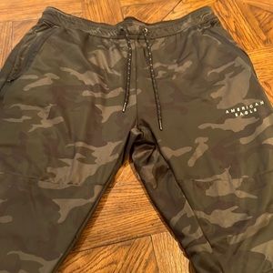 American Eagle Camo Joggers XL